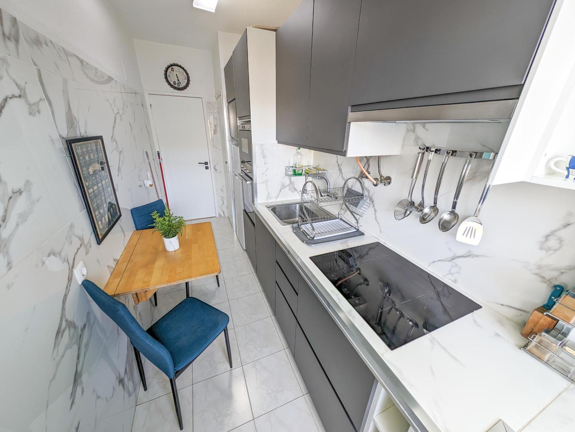 2 Room Condo - 5 Mins From Costa Da Caparica Beach & Bars ภายนอก รูปภาพ