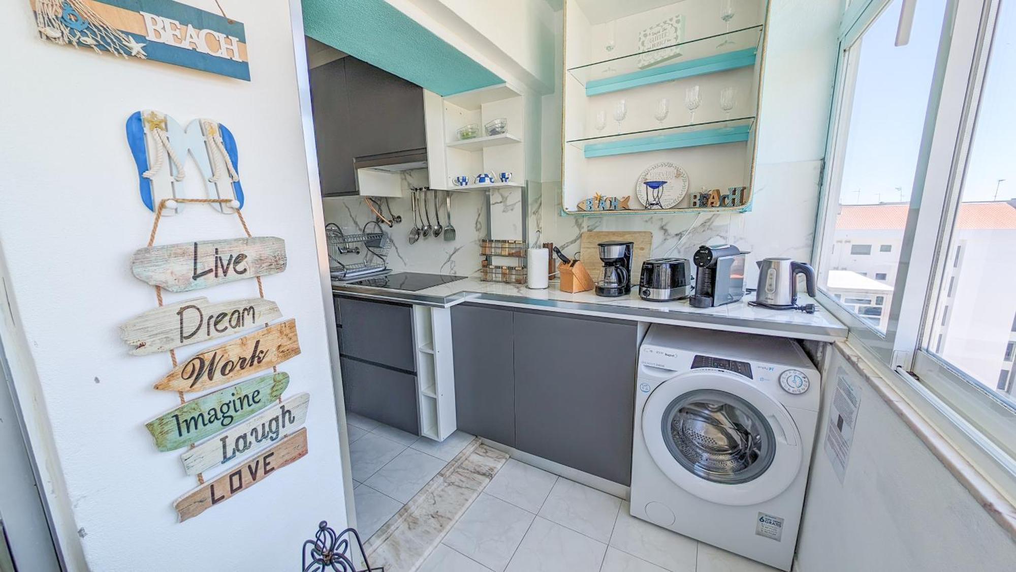 2 Room Condo - 5 Mins From Costa Da Caparica Beach & Bars ภายนอก รูปภาพ