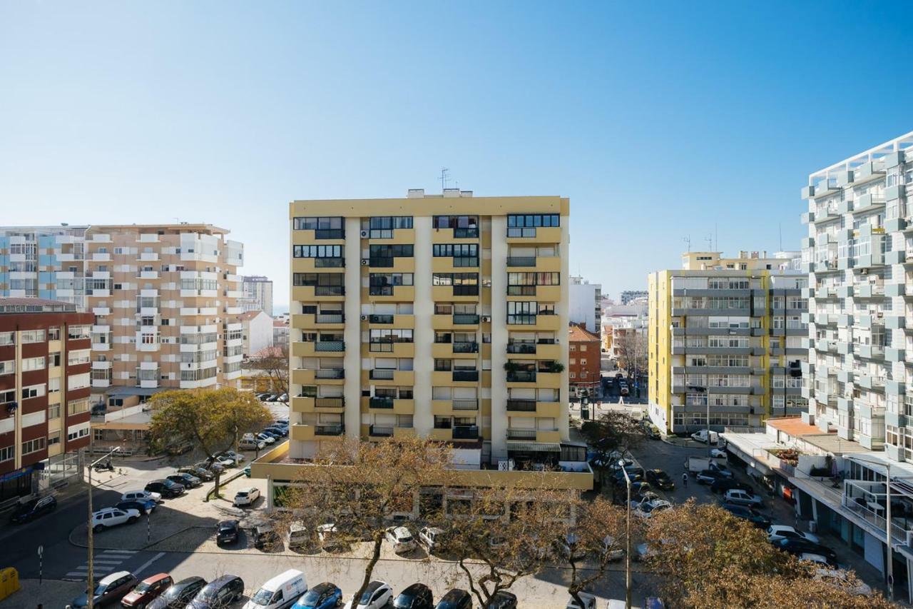 2 Room Condo - 5 Mins From Costa Da Caparica Beach & Bars ภายนอก รูปภาพ